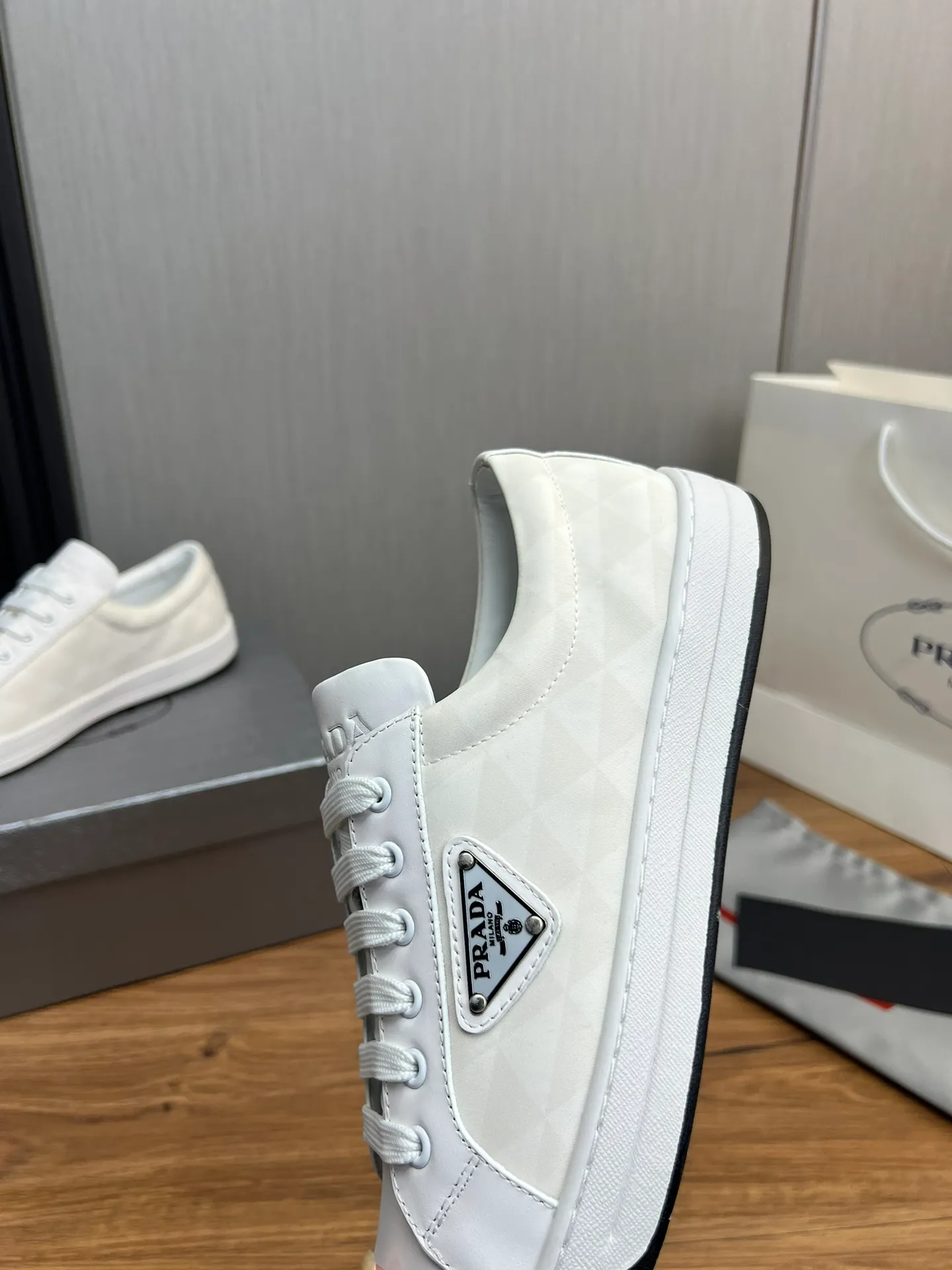 Men's shoes 💰500💰 [PRADA] Popular items in the men's shoe counter, synchronized with the official website, 1 high-quality shipment ✔️Original cowhide splicing + cowhide lining, 1🆚1 replica, original sole, 38-45 (45 customized, non-refundable)